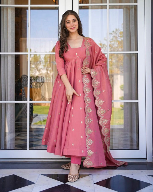Elegant Rose Pink Anarkali Dress with Golden Embroidery – Traditional Festive Wear